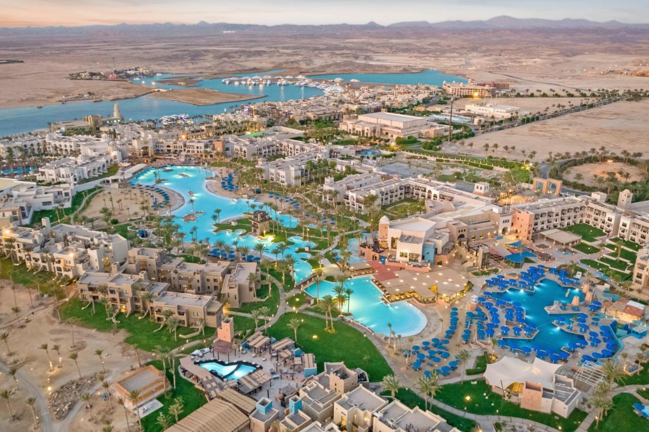 Pickalbatros Oasis Port Ghalib Hotel Exterior photo Aerial view of the resort