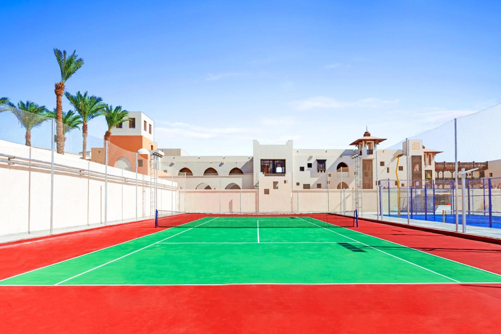 Pickalbatros Oasis Port Ghalib Hotel Exterior photo Tennis court in El Alamein