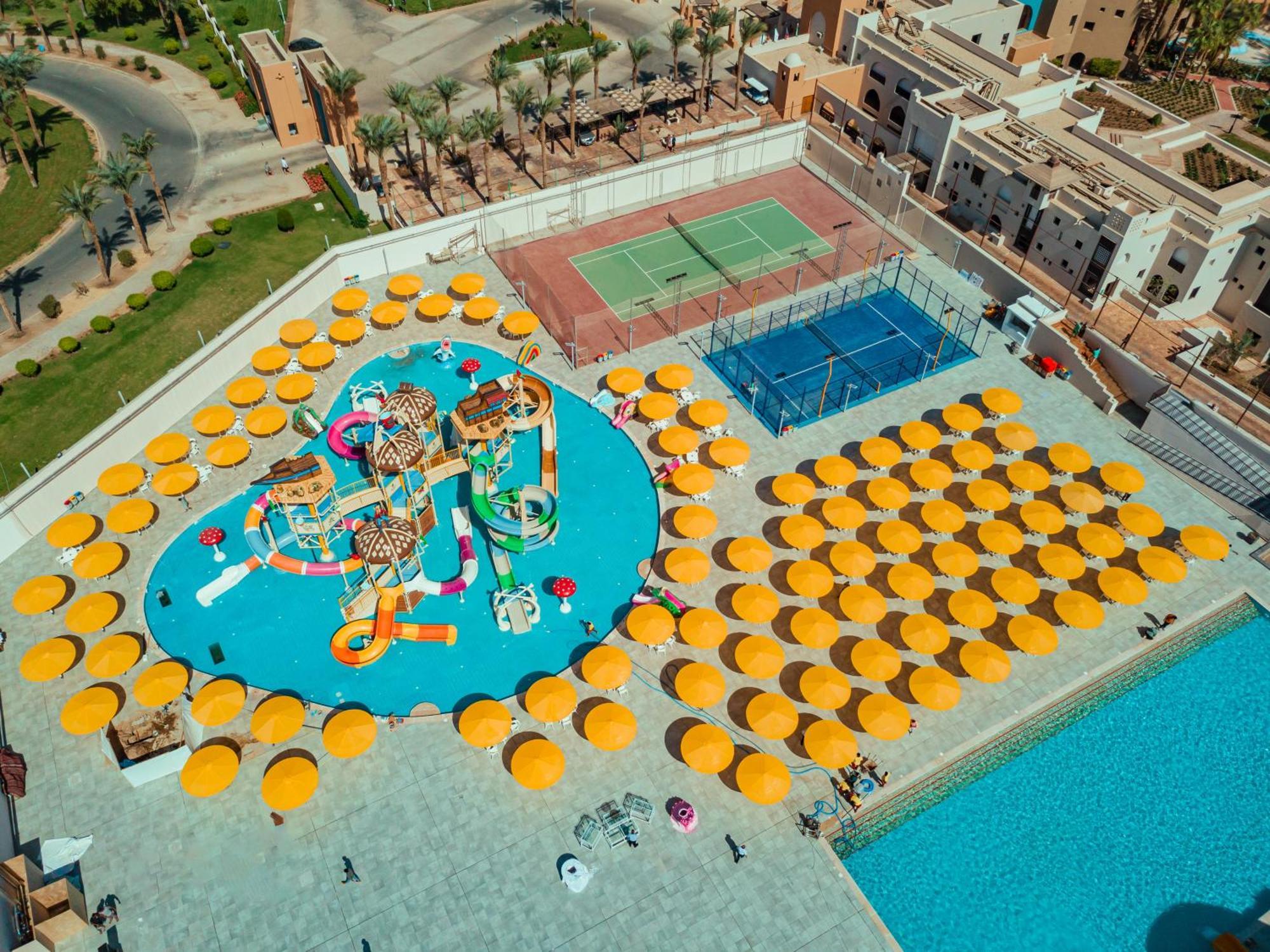 Pickalbatros Oasis Port Ghalib Hotel Exterior photo Aerial view of the hotel